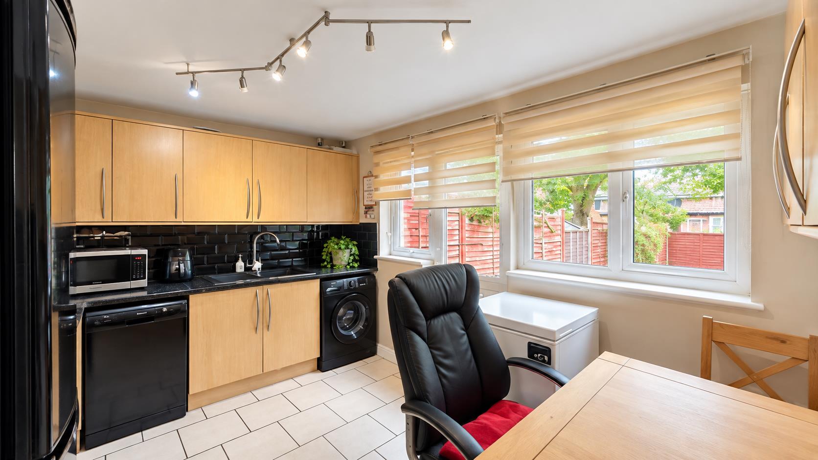 2 bed property in Hilliard Drive, Milton Keynes